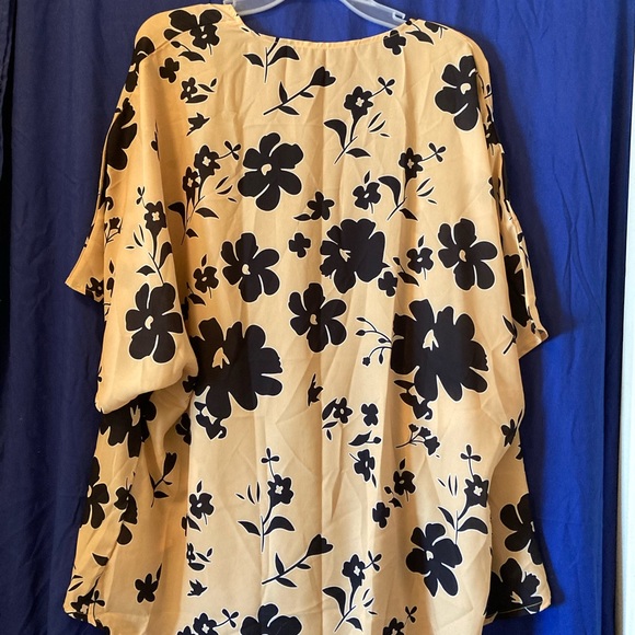 Colorful unique cover up or open front shirt L - Picture 2 of 3